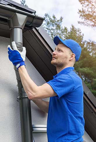 Home with newly installed copper gutter system